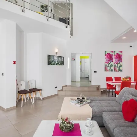 Awesome In With Kitchen Holiday home Valtura