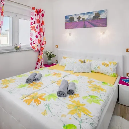 Holiday home Awesome In With Kitchen *