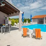 Lovely In Valtura